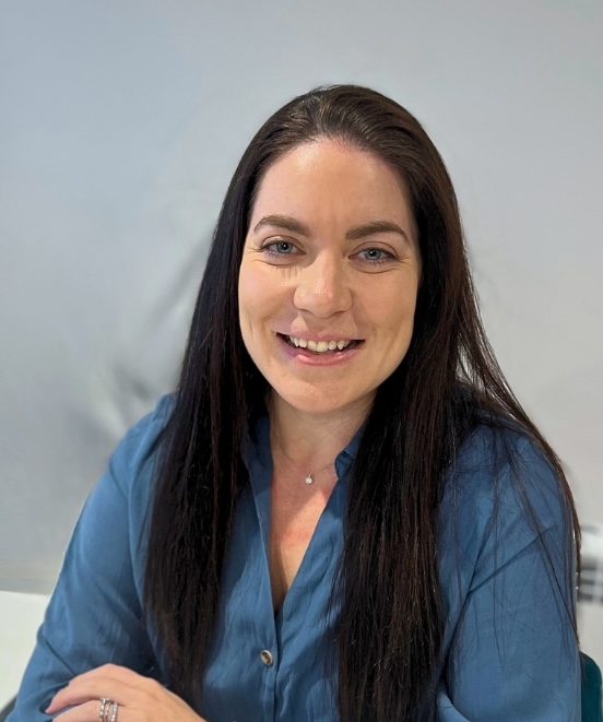 Elissa-Thursfield-HeadShot